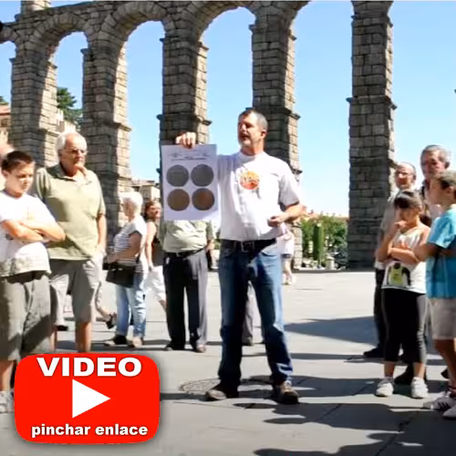 FREE MEDALS TOSSED INTO THE AIR - Celebrating 200 years of the Spanish Constitution - Aqueduct Plaza in Segovia